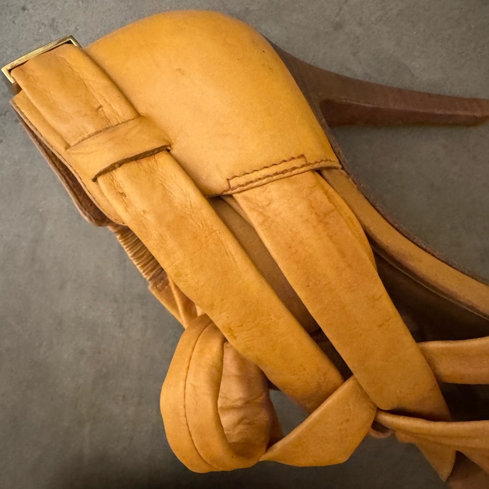 Tory Burch Lounge Wrap-Up Heel - Picture 12 of 16